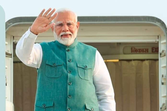PM Modi waving Hand