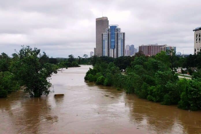 Beryl Batters Houston: Category 1 Hurricane Causes Deaths and Widespread Damage